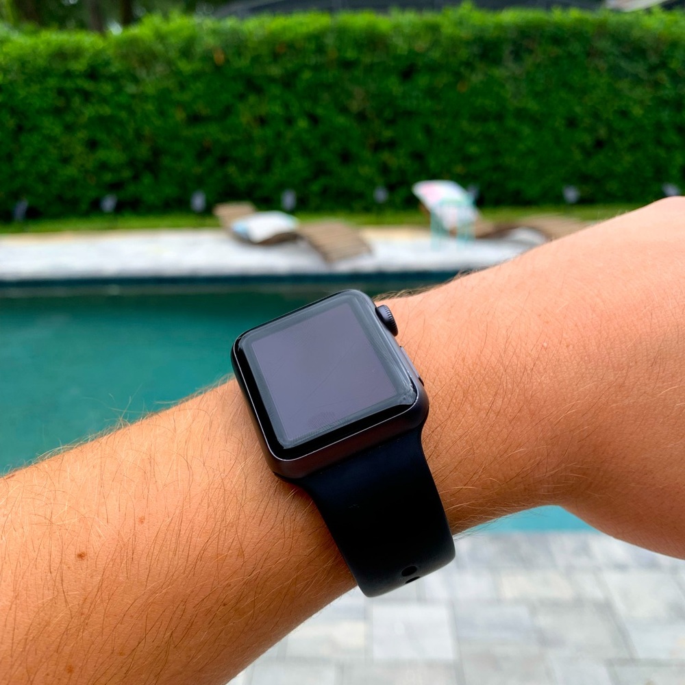 APPLE WATCH (Price Negotiable)